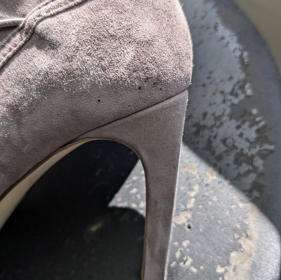 BCBG Dark Stone Suede Pumps 9M Open Toe Corrina - Picture 9 of 10